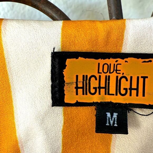 Love Highlight upscale jumpsuit. Palm print this is a summer vacay dream! Sz M. - Picture 10 of 11